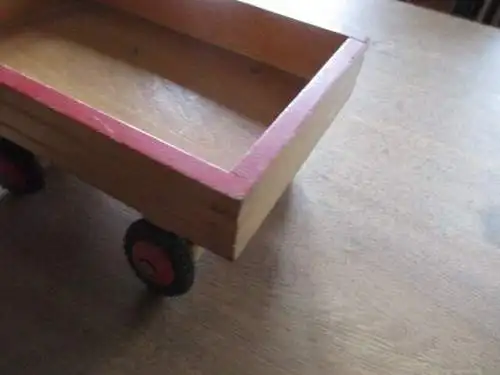  Traktor mit Hänger Holz 