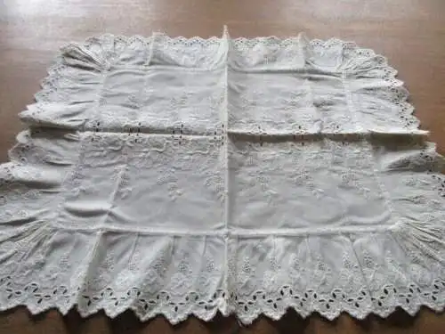 alte Tischdeckchen Mitteldecke   70 x 60 cm