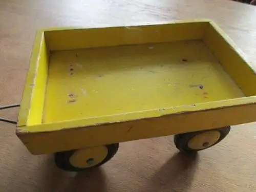 Traktor mit Anhänger  der Firma Gecevo