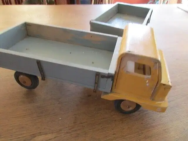 Holz LKW  mit Anhänger 3