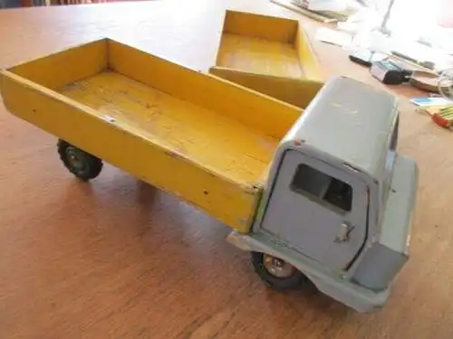 Holz LKW  mit Anhänger