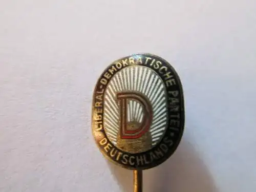 DDR Abzeichen Parteiabzeichen LDPD Liberal Demokratische Partei emailliert 