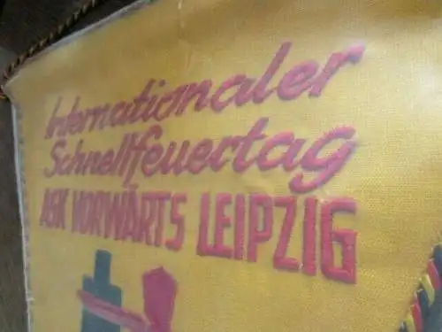 seltener großer Wimpel ASK Vorwärts Leipzig Schnellfeuertag 1970 gestickt DDR