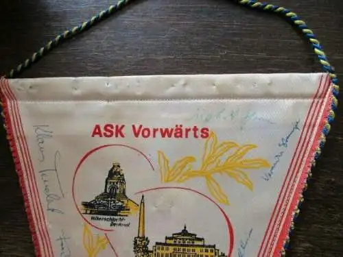 Wimpel ASK Vorwärts Leipzig Armeesportklub mit Unterschriften DDR