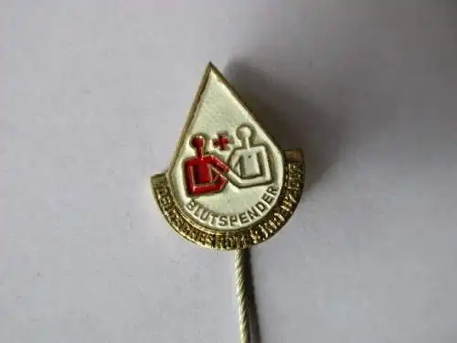 DDR Abzeichen DRK Blutspender Ehrennadel 15 Spenden Gold