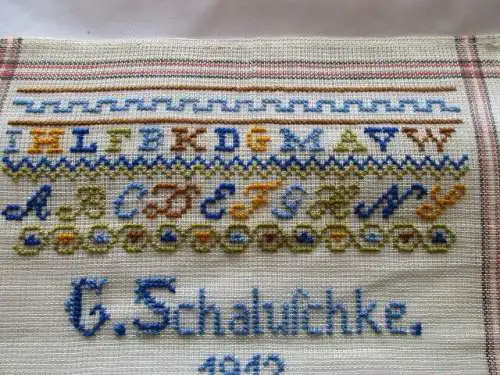 wunderschönes altes ABC Stickmustertuch Mühlen Kreuzstich 1912