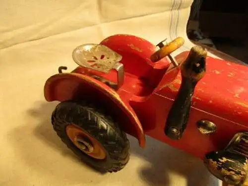  Traktor mit Hänger Holz 