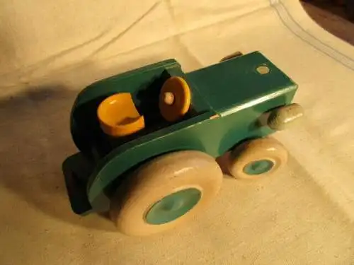  Traktor mit Anhänger Holz