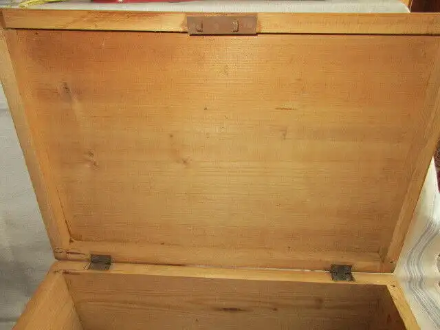 Truhe Tischtruhe Flachdeckeltruhe Jugendstil um 1900 Weichholz 5