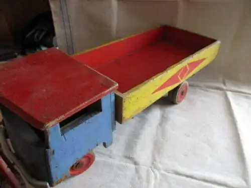  LKW  Holzauto 