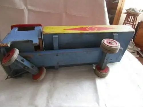  LKW  Holzauto 