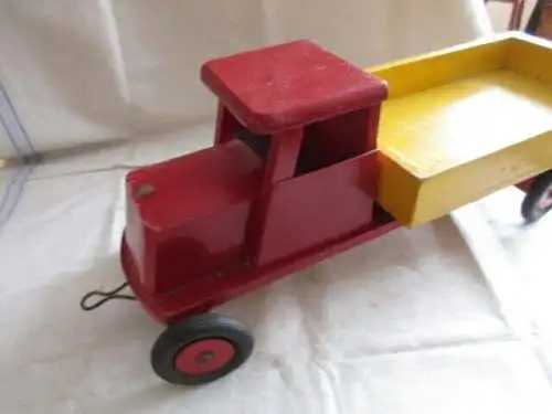  LKW  Holzauto 