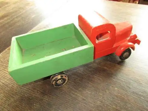 LKW  Hersteller  EMÜHA