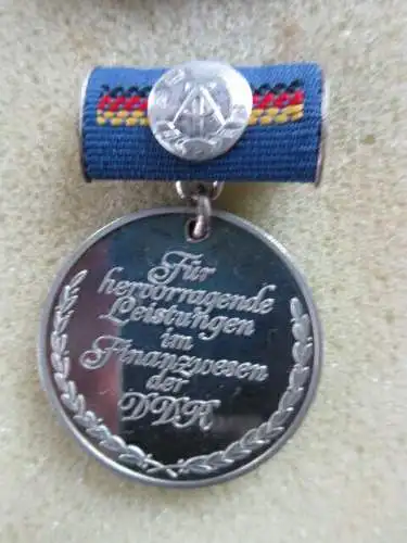 DDR Medaille Für Hervorragende Leistung Finanzwesen 1979-81 Silber