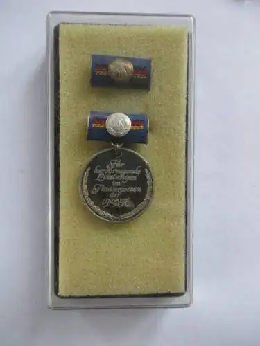 DDR Medaille Für Hervorragende Leistung Finanzwesen 1979-81 Silber