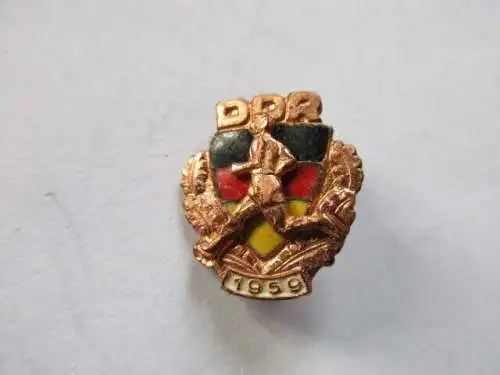 DDR Abzeichen Sportklassifizierung Kampf und Schiedsrichter  1959 Eisen bronze