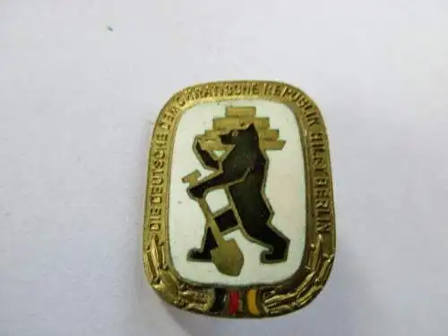 DDR Abzeichen Berlin Die DDR hilft Berlin 1952-1960