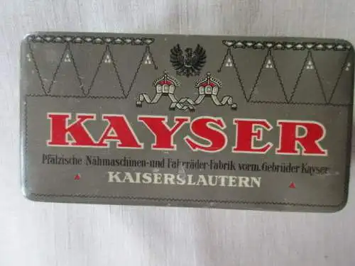 alte Blechdose Kayser Nähmaschinen Fahrräder Fabrik Kaiserslautern um 1910