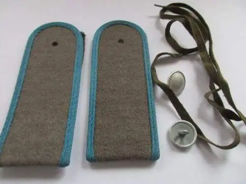 1 paar Schulterstücke Soldat  Luftstreitkräfte