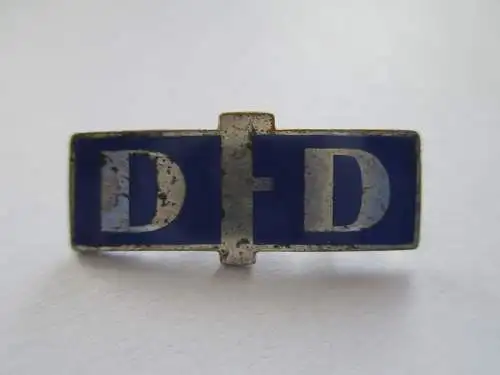 DDR Mitgliedsabzeichen   Demokratischer Frauenbund  Deutschlands  25 mm