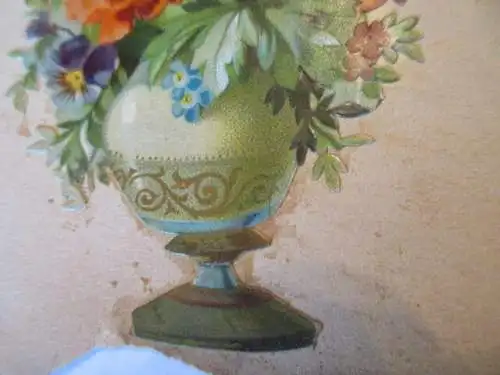 wunderschöne alte Präge Oblate Glanzbild Blumen Amphore um 1890 ca. 10 x 6 cm