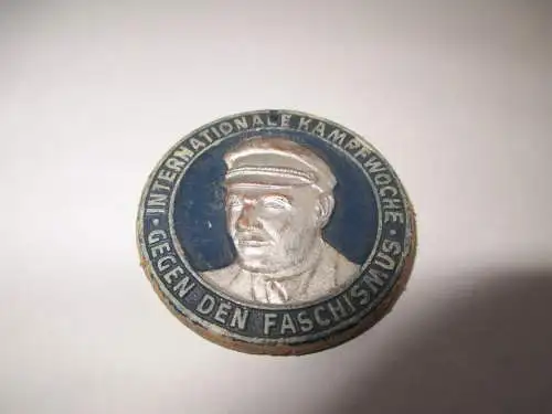 DDR - Abz. Plakette Internationale Kampfwoche Gegen den Faschismos  Pappe