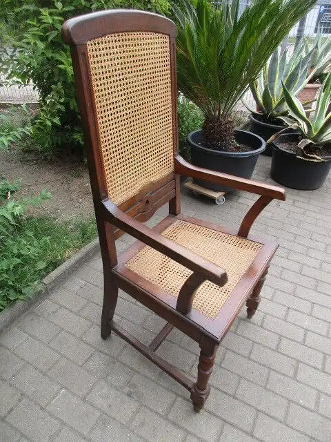 alter Stuhl Armlehnstuhl  Nussbaum Korbgeflecht Gründerzeit um 1890  1