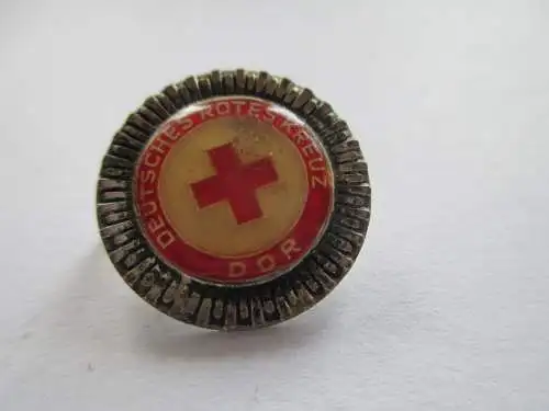 DDR   DRK  Treueabzeichen   Silber 20 Jahre  1982-86  Polyesterüberzug