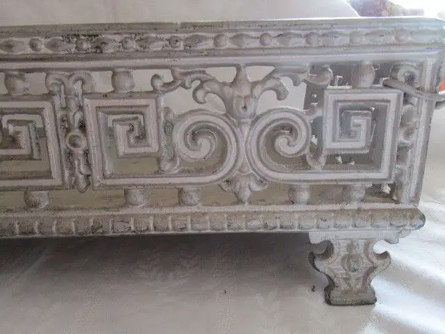 alter Aschefänger Ofenvorsetzer Ofenvorsatz Gusseisen Jugendstil Gründerzeit 2