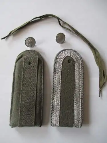 NVA 1 paar Schulterstücke Unteroffizier Luftverteidigung alte Ausführung  Filz