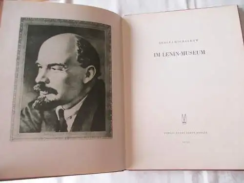 Im Lenin Museum Sergej Michalkow 1951