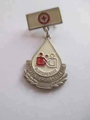 DDR   DRK  Ehrenspange für Rotkreuz-Blutspenden  Silber 30 Spenden  Eisen
