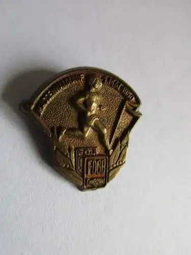 DDR Abzeichen Massensportabzeichen 1. Mai 1950 mit FDJ und FDGB Emblem
