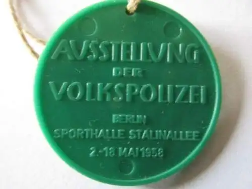 DDR Berlin Ausstellung der Volkspolizei 1958 Stalinallee