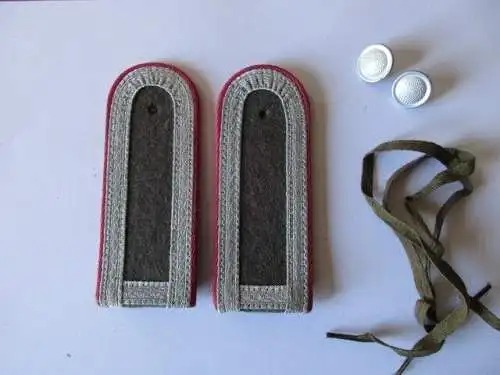 NVA 1 paar Schulterstücke Unterfeldwebel Panzer