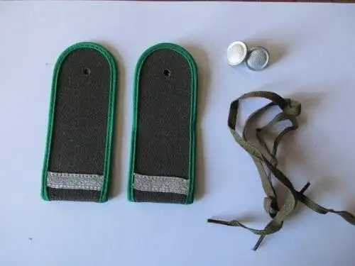 NVA 1 paar Schulterstücke  Grenztruppen Gefreiter Litze glatter Stoff