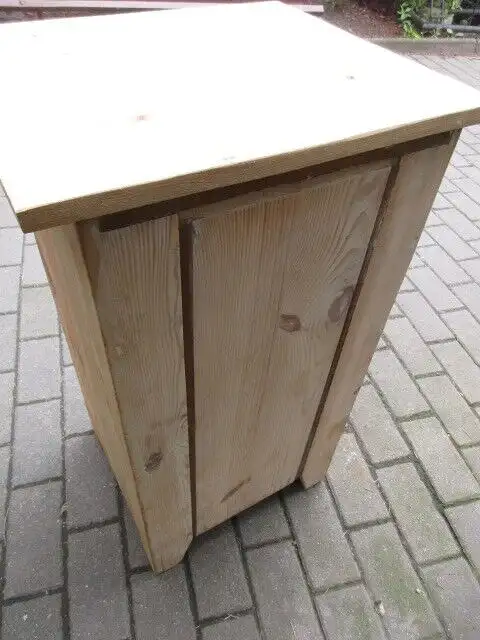 Nachttisch Jugendstil  um 1910  Weichholz Nr. 2 4