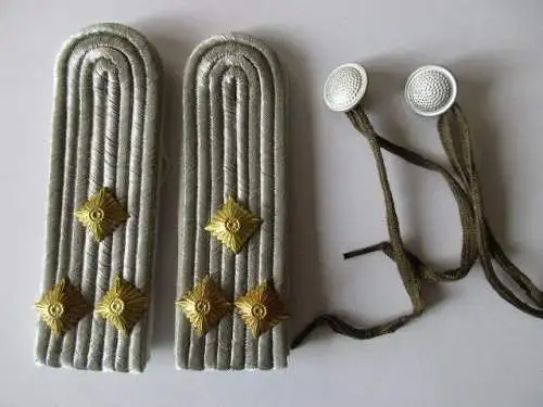 NVA 1 paar Schulterstücke Mot.Schützen Landstreitkräfte Oberleutnant