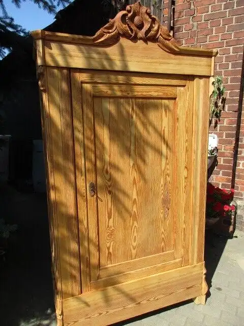 Kleiderschrank  Schrank  Louis Philippe um 1860 Weichholz 8