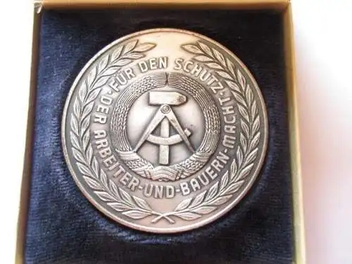 DDR Medaille NVA Für ausgez. Leistungen im Spezialbauwesen