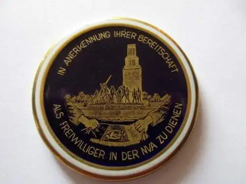 NVA Marine Grenztruppen Medaille Als freiwilliger in der NVA zu Dienen Porzellan