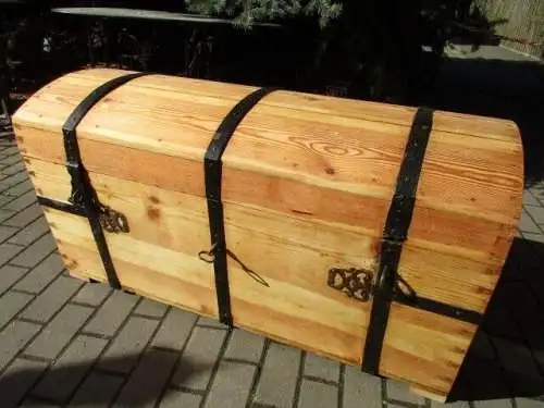 Prunktruhe Buckeltruhe Runddeckeltruhe Truhe Biedermeier um 1870 Weichholz Nr. 3