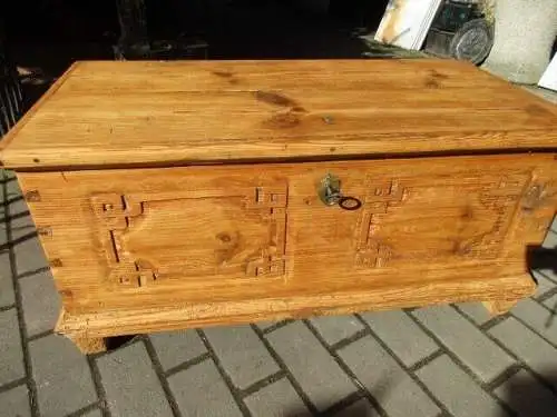 Truhe Flachdeckeltruhe Biedermeier um 1860 Weichholz Nr. 1