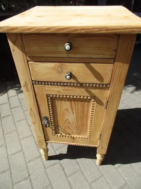 Nachtschrank Jugendstil mit zwei Laden um 1910 Weichholz Nr. 7 0