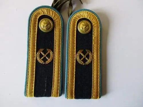 NVA 1 paar Schulterstücke  Volksmarine Marineflieger Maat