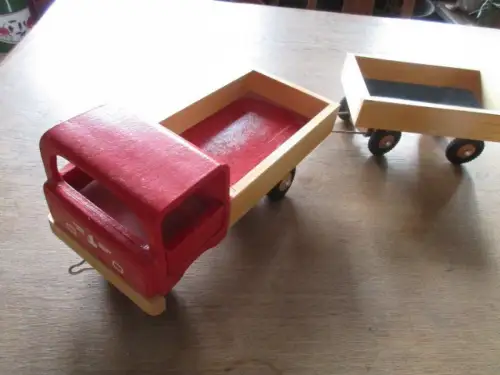 LKW mit Hänger  der Firma Vero