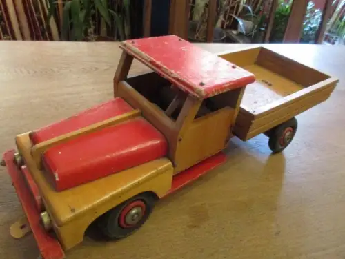 LKW mit Hänger  der Firma