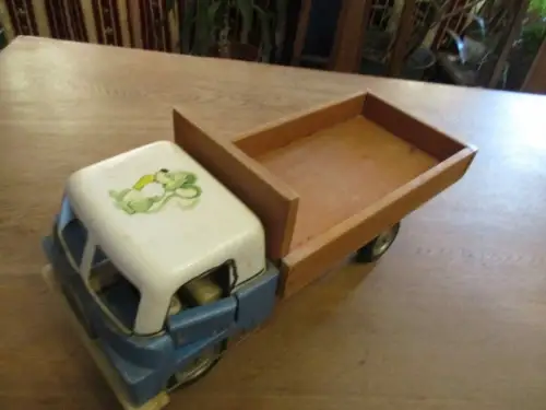 LKW  der Firma Erste PGH