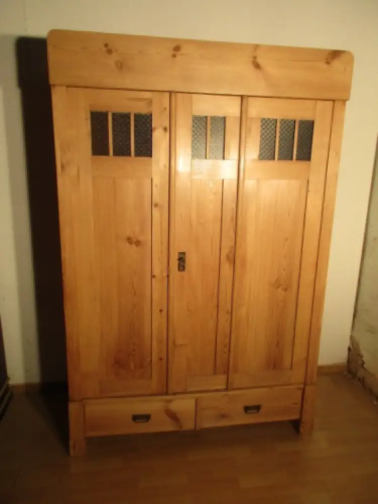 zweitüriger Kleiderschrank Dielenschrank  Jugendstil um 1900  Weichholz Zerleger 0