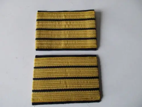 NVA Volksmarine zwei Dienstgrade Fregattenkapitän